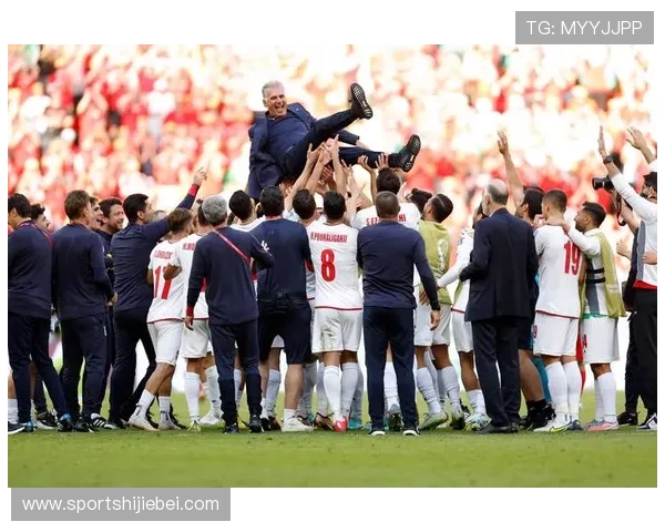 卡塔尔世界杯图片高清大图欣赏足球比赛中的激烈对抗与精彩瞬间 卡塔尔世界杯图片高清大图欣赏足球比赛中的激烈对抗与精彩瞬间